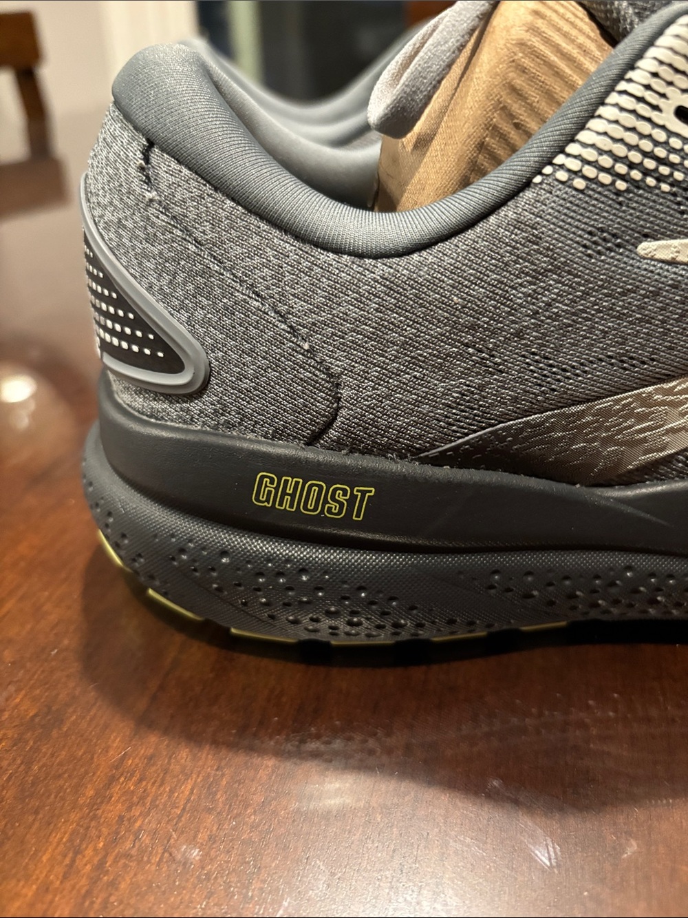 Brooks Ghost Men's Running Shoes — extra wide 4E Gray with Yellow/Black Accents - Picture 5 of 9
